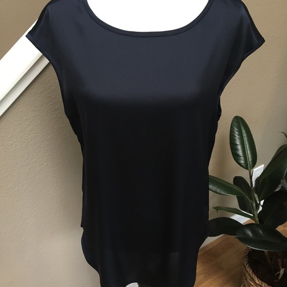 Midnight blue Banana Republic blouse. - Picture 2 of 3
